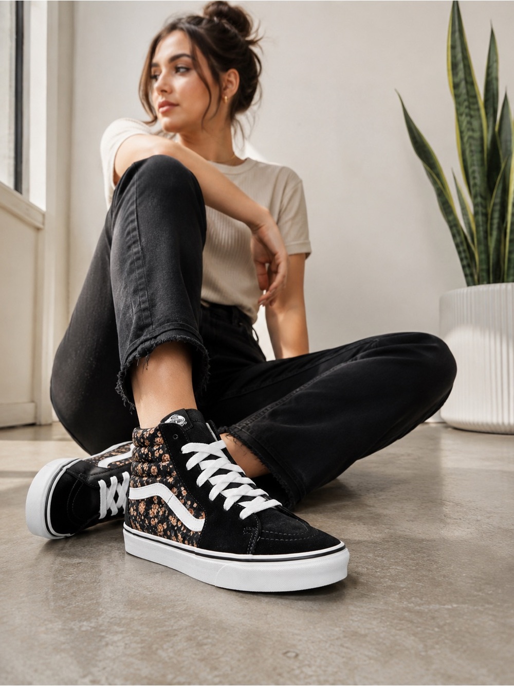 Vans Women’s Sk8-Hi Floral High Top Sneakers Black Size 5